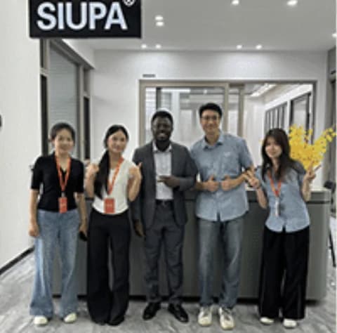SIUPA working with clients photo 04