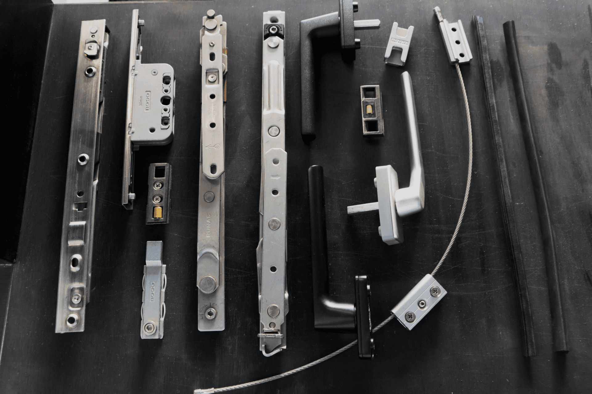 SIUPA Door and Window Hardware Accessories: An Analysis of Four Selected Brands